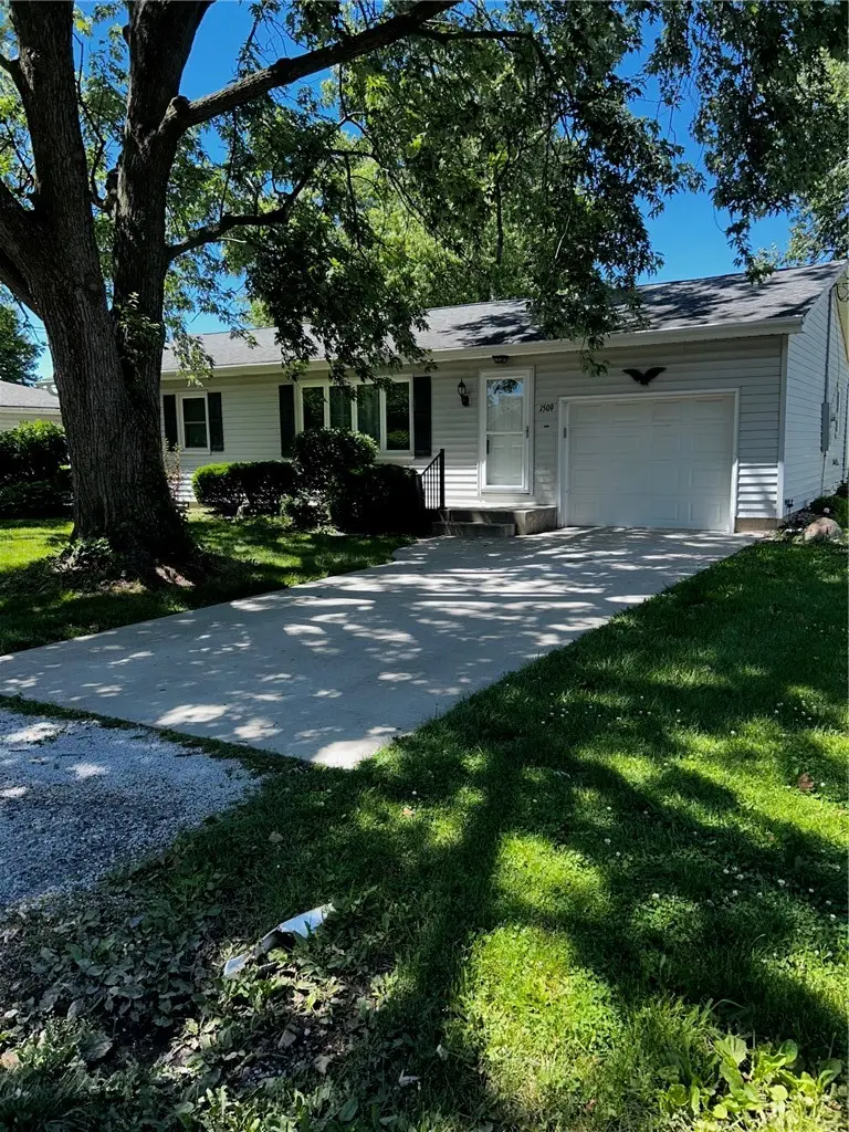 1509 W North First Street, Shelbyville, IL 62565 - #1
