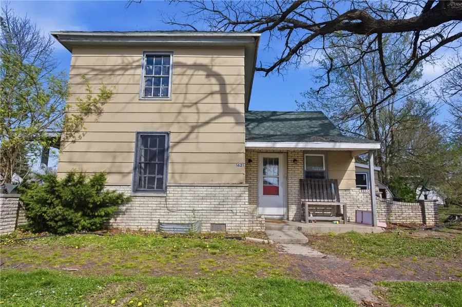 1621 Edgar Avenue, Mattoon, IL 61938 - #3