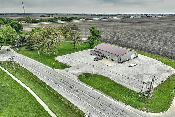 300 S Jackson Street, Cerro Gordo, IL 61818