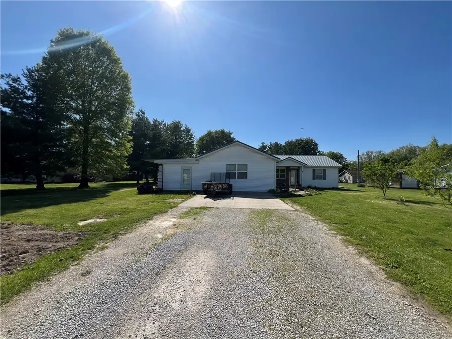 12059 N 875th Street, Effingham, IL 62401 - #2