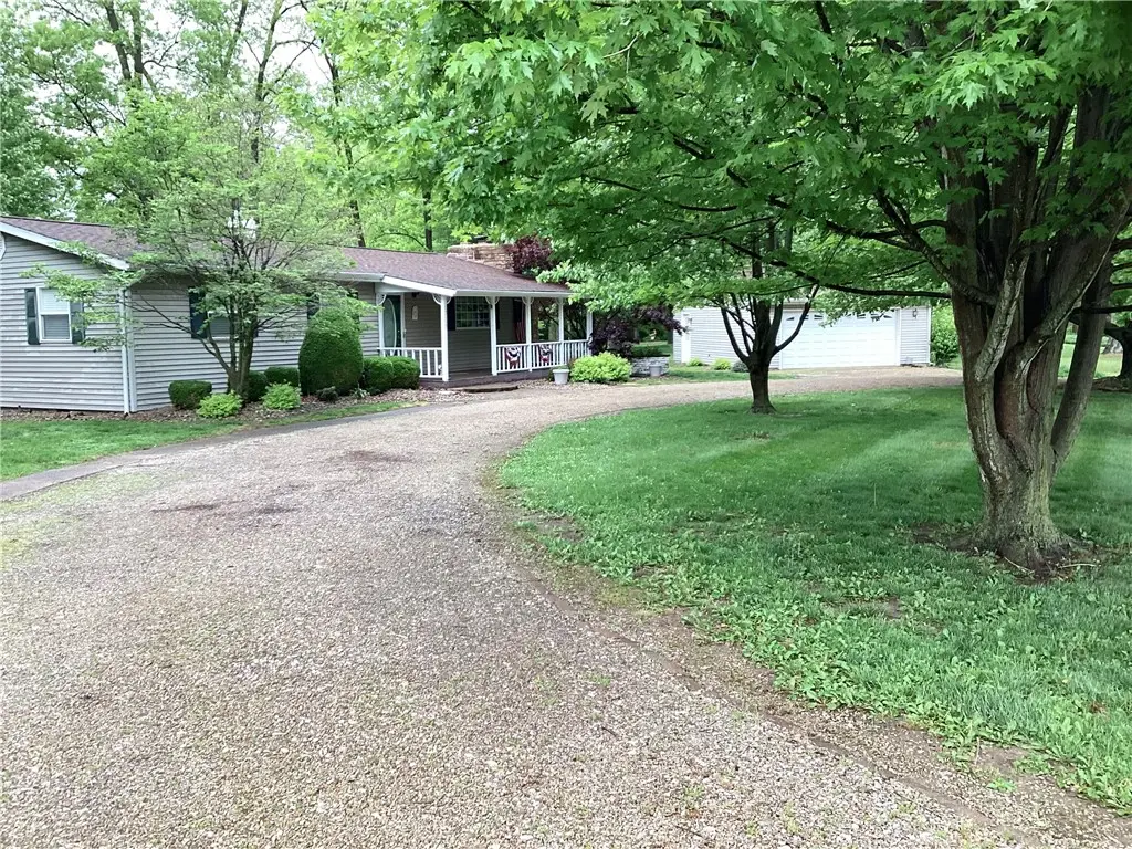 12137 N 1000th Road, Effingham, IL 62401 - #1