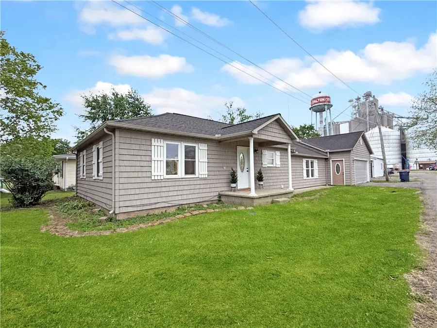 230 N Railroad Street, Dalton City, IL 61925 - #2