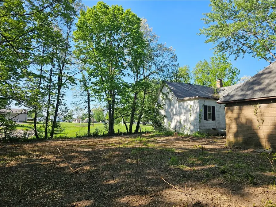 507 S Delaware Street, Greenup, IL 62428 - #2