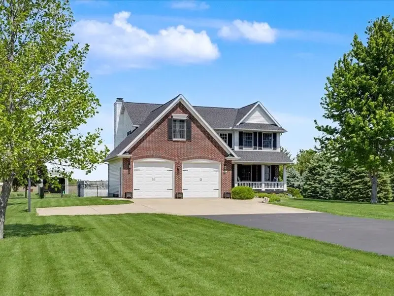 552 W Elm Street, Argenta, IL 62501 - #3