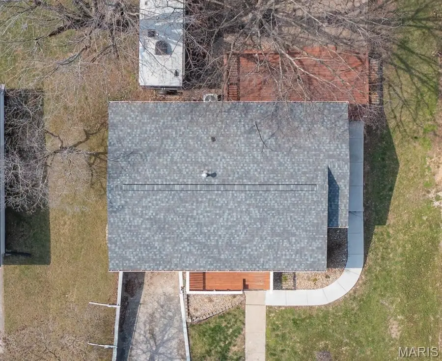 1015 N 4th Street, Vandalia, IL 62471 - #3