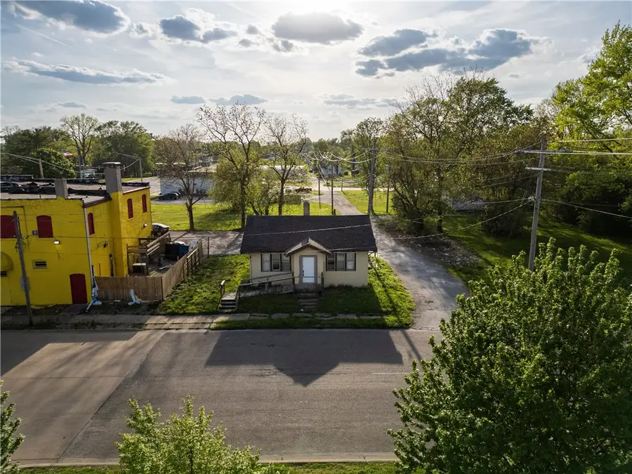 6 Illinois Street, Danville, IL 61832 - #2
