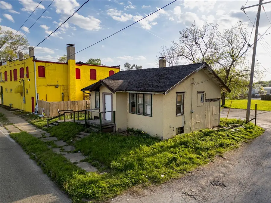 6 Illinois Street, Danville, IL 61832 - #3