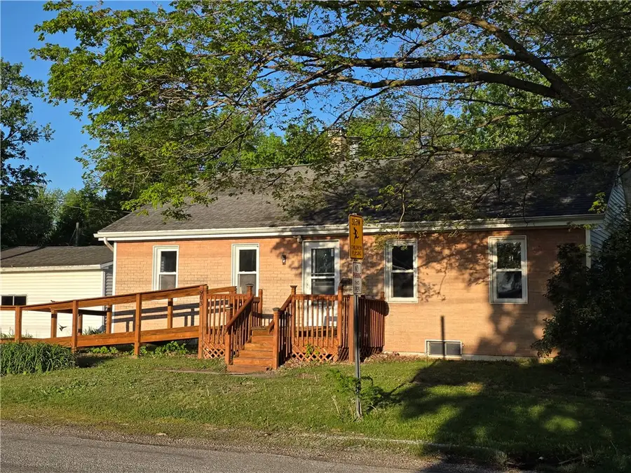 903 N Graham Street, Sullivan, IL 61951 - #2