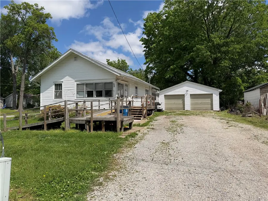 308 N Clay Street, Robinson, IL 62454 - #3