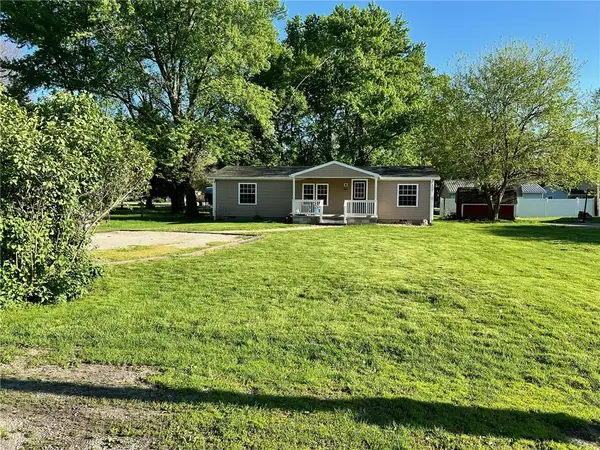 306 Robinson Street, Bethany, IL 61914