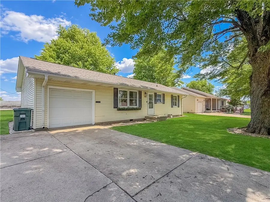 1104 S 23rd Street, Mattoon, IL 61938 - #2
