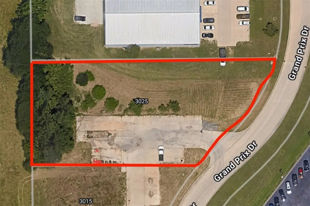 3025 Grand Prix Drive, Decatur, IL 62526 - #1