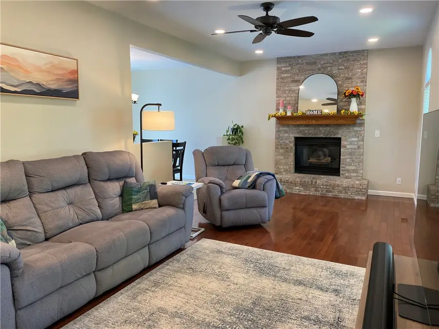 905 Tanglewood Drive, Charleston, IL 61920 - #3
