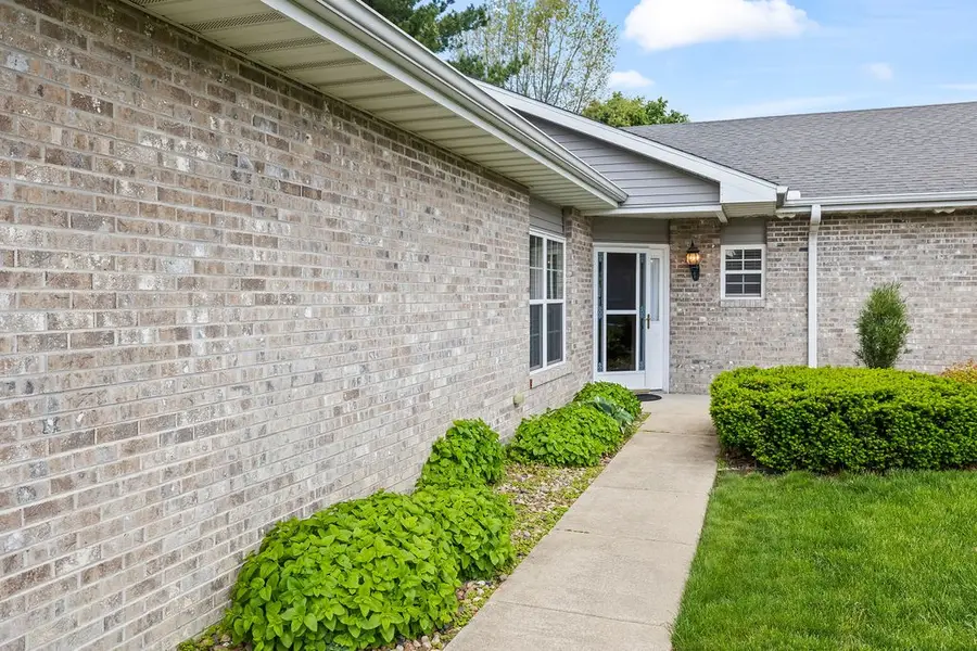 5610 E Timber Lake Drive, Decatur, IL 62521 - #2