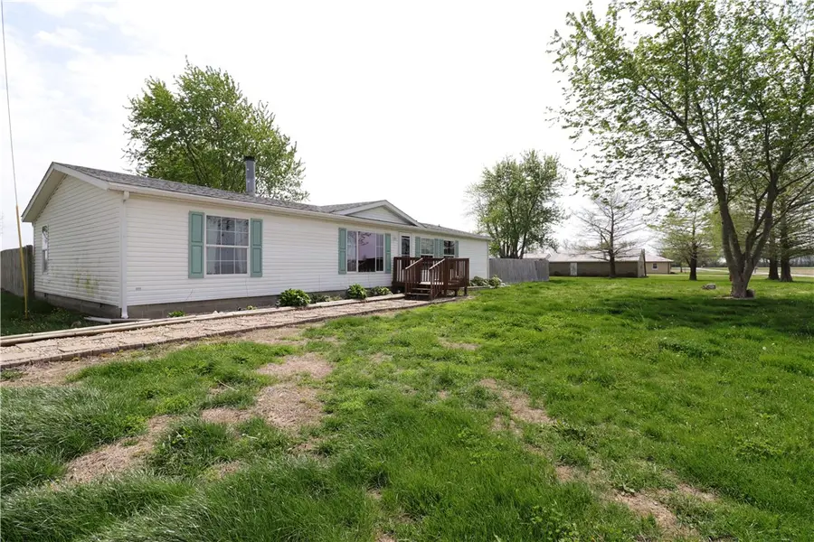 100 County Road 725, Montrose, IL 62445 - #2