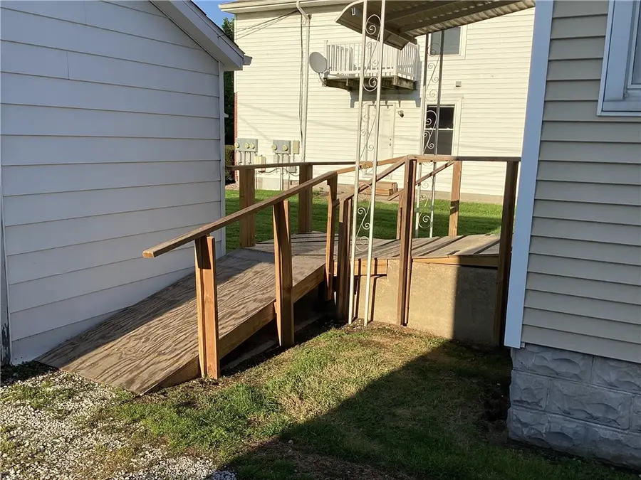 302 W Virginia Avenue, Effingham, IL 62401 - #3
