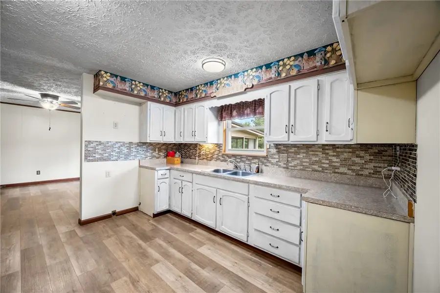 148 E Steidl Road, Paris, IL 61944 - #3