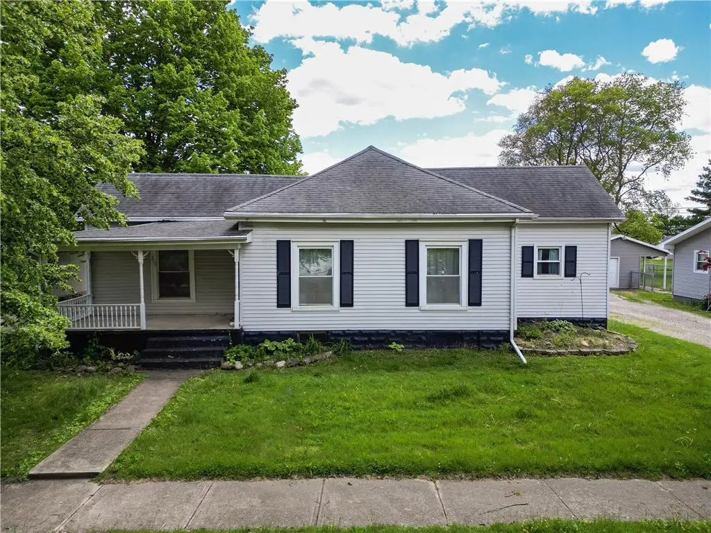 209 Thompson Street, Rossville, IL 60963 - #1