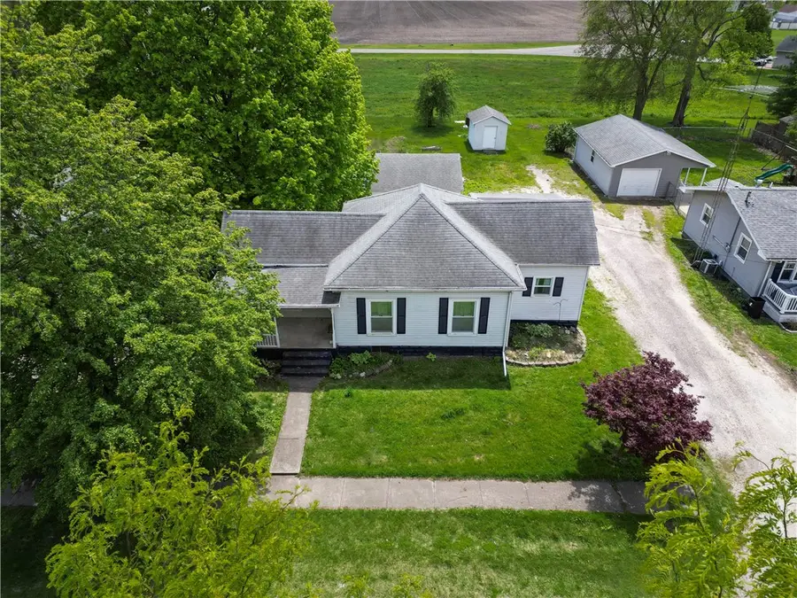 209 Thompson Street, Rossville, IL 60963 - #2