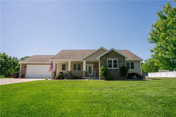 10572 Aminoff Drive, Effingham, IL 62401