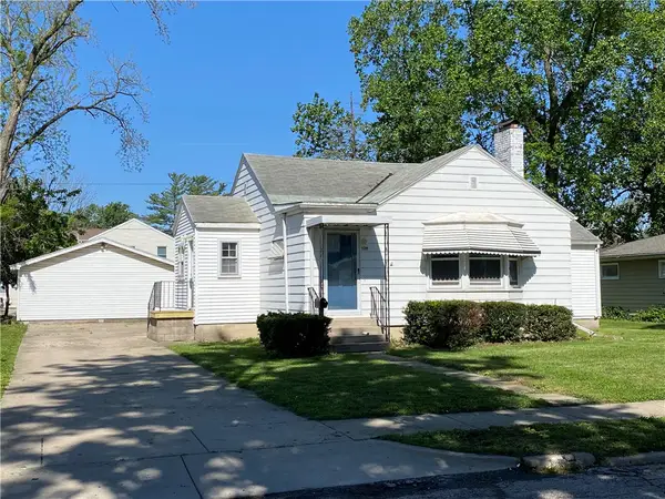 1518 2nd Street, Charleston, IL 61920