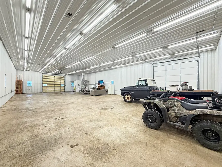 809 W Main Street, Casey, IL 62420 - #3
