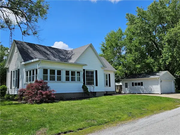 305 N Madison Street, Sullivan, IL 61951