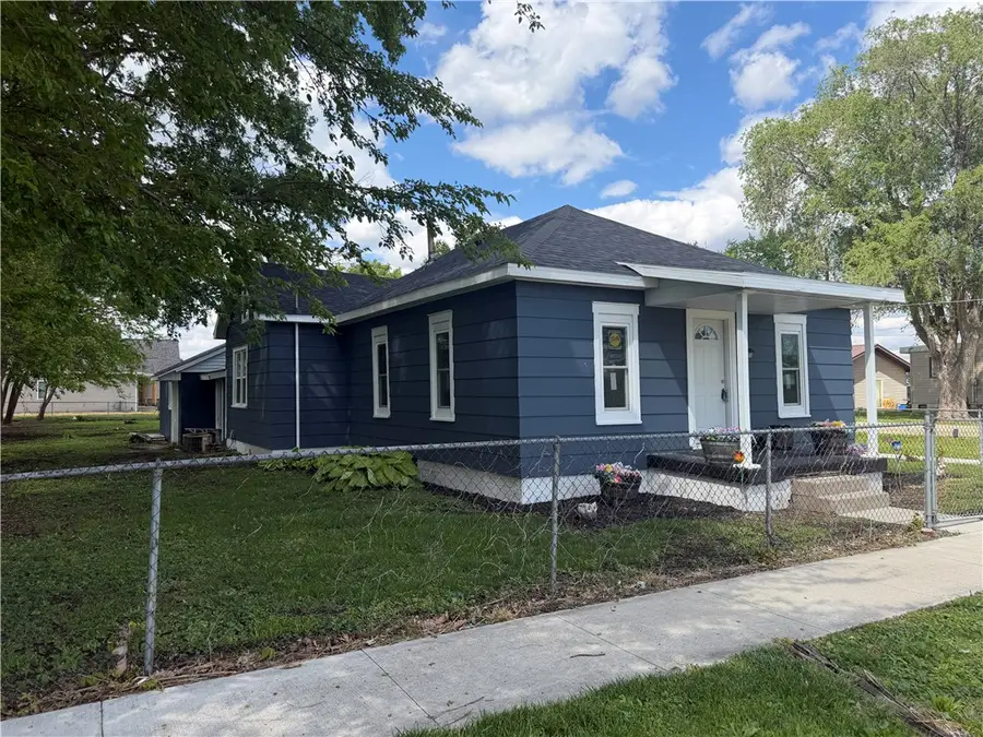 312 E Collett Street, Oakwood, IL 61858 - #3