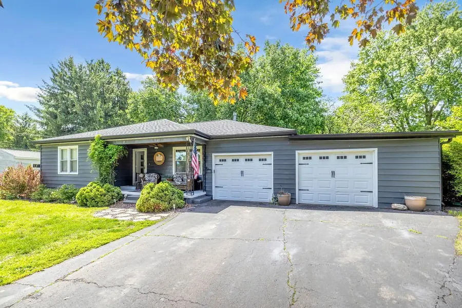 415 S Worth Street, Sullivan, IL 61951 - #2