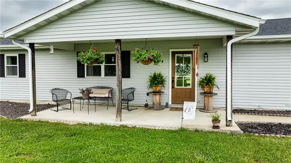 9355 N 1000th Road, Effingham, IL 62401