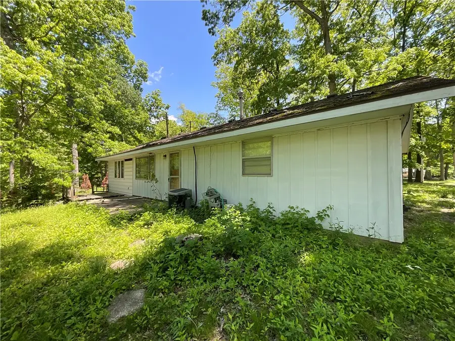 14677 N Court Six, Effingham, IL 62401 - #3