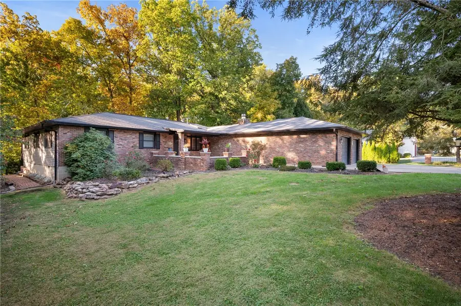 126 Edgewood Drive, Marshall, IL 62441 - #2