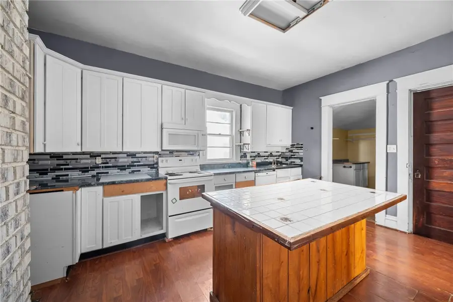 230 W Elizabeth Street, Paris, IL 61944 - #3
