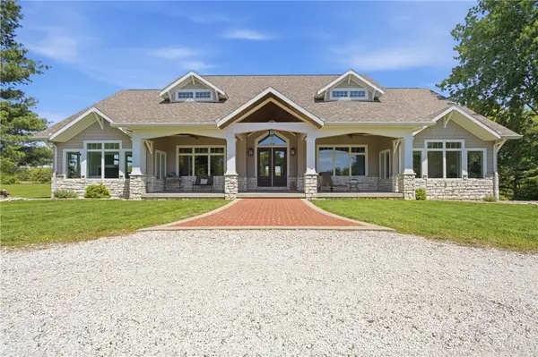 5700 E State Highway 33, Shumway, IL 62461