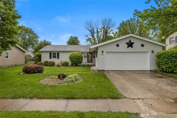 2505 Dakota Avenue, Mattoon, IL 61938