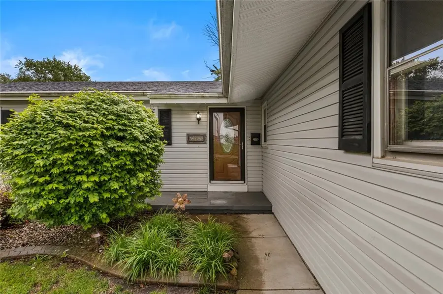 2505 Dakota Avenue, Mattoon, IL 61938 - #3