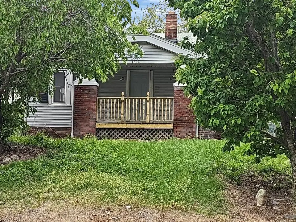1612 E Cleveland Avenue, Decatur, IL 62521 - #1
