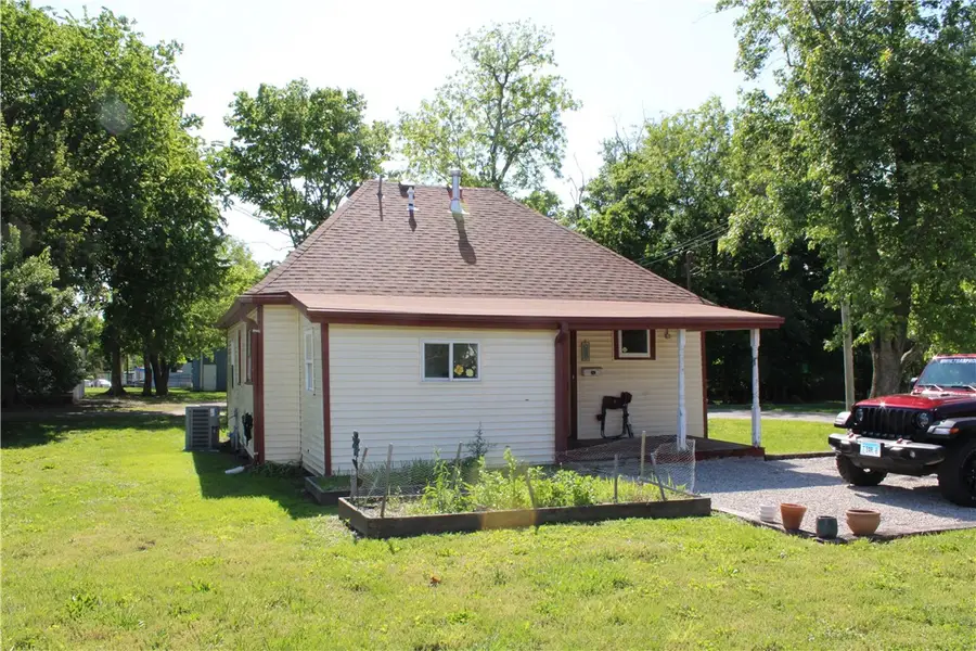 422 F Street, Charleston, IL 61920 - #2