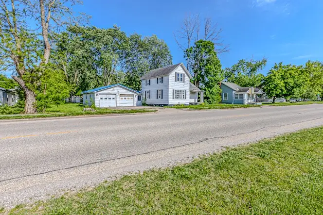 424 Main Street, Moweaqua, IL 62550 - #3