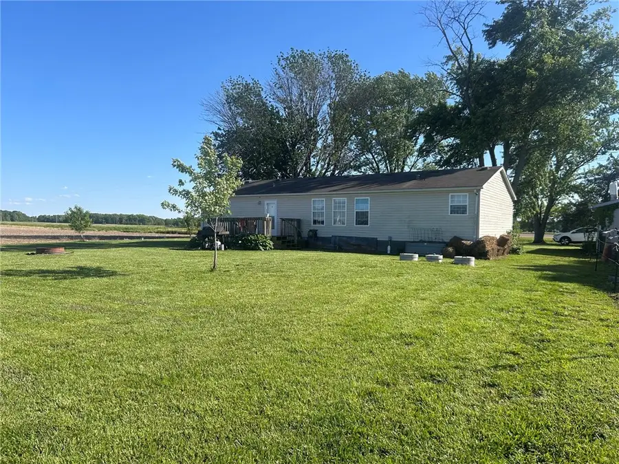 7885 E Angling Road, Martinsville, IL 62442 - #2