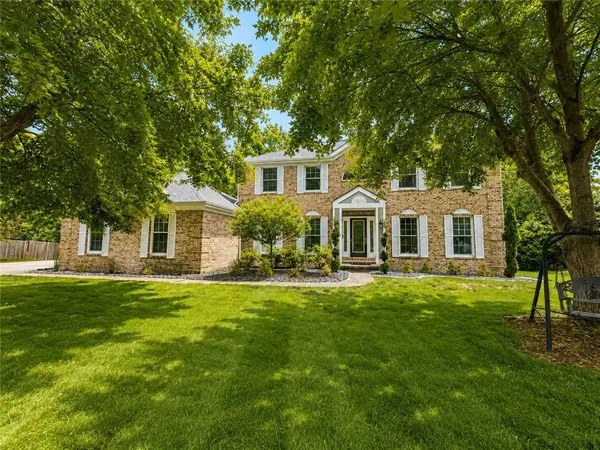 2347 Saratoga Place, Charleston, IL 61920