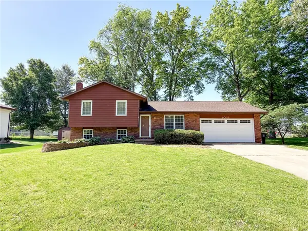1011 Oakridge Drive, Effingham, IL 62401
