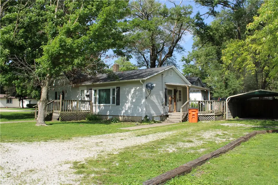 405 S Charles Street, Shelbyville, IL 62565 - #2