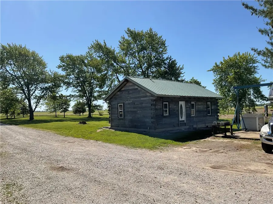 2613 800 East Road, Moweaqua, IL 62550 - #2