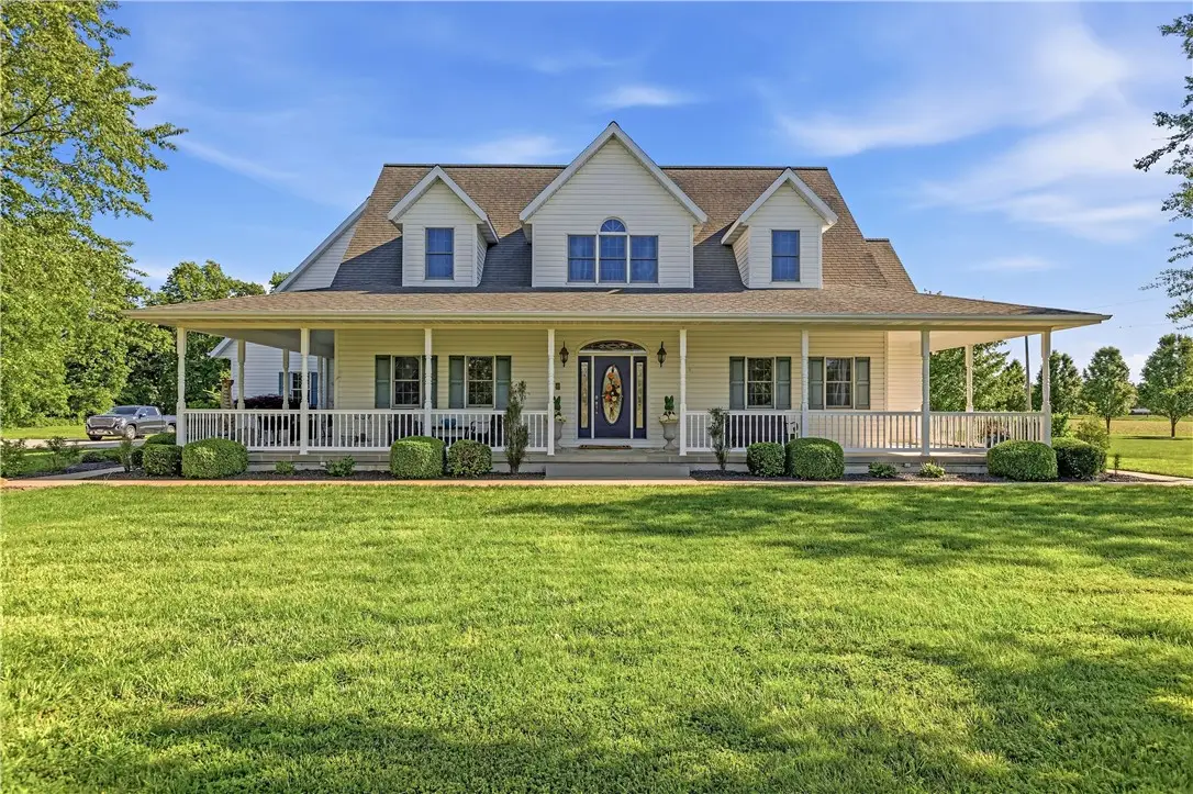 6527 E 950th Avenue, Altamont, IL 62411 - #1