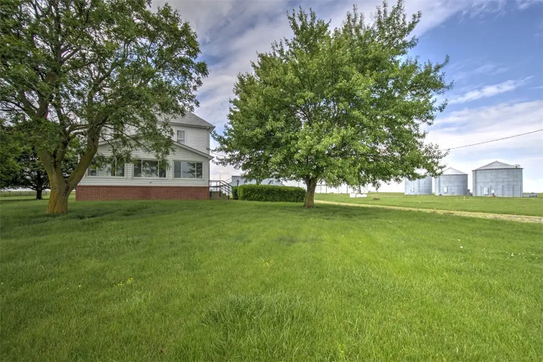 2809 N 1500 East Road, Moweaqua, IL 62550 - #1