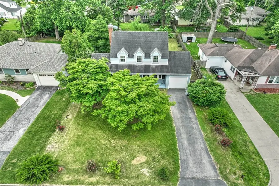 2081 W Riverview Avenue, Decatur, IL 62522 - #2