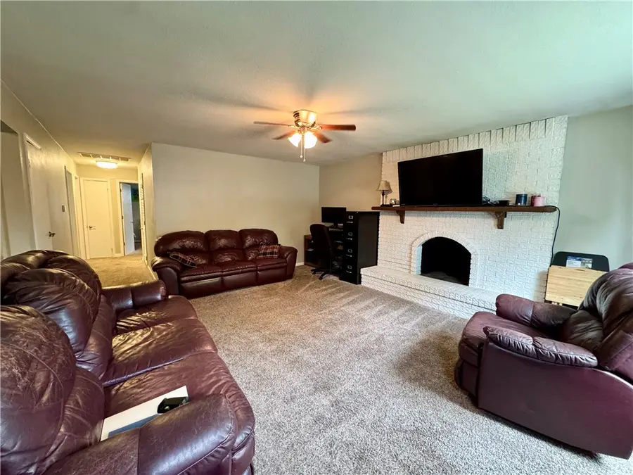 3221 Piatt Avenue, Mattoon, IL 61938 - #2