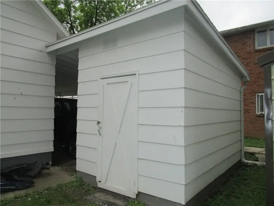 602 W 2nd Street, Pana, IL 62557 - #3