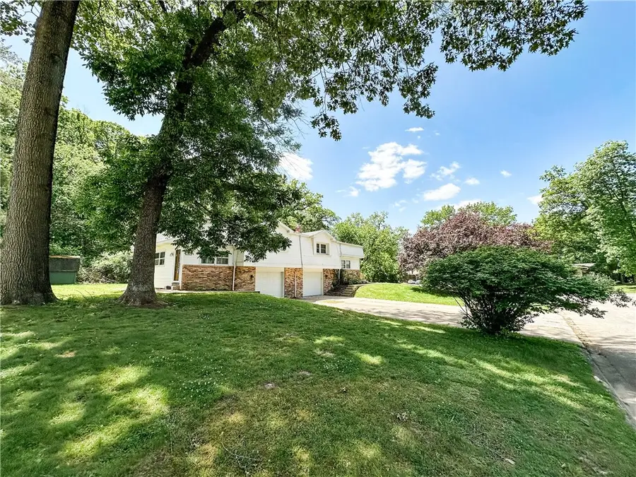 501 Woodbine Drive, Robinson, IL 62454 - #2
